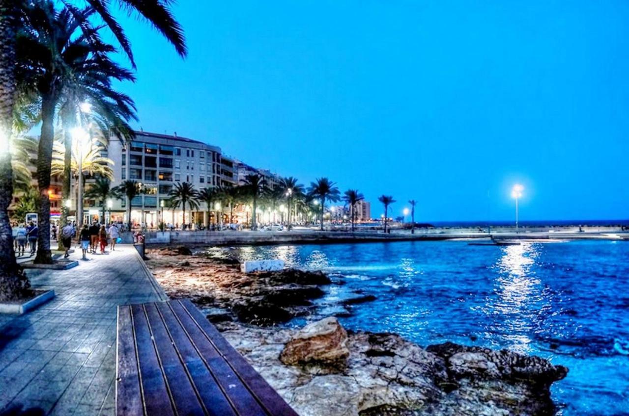 Iberia22 Appartement Torrevieja Buitenkant foto